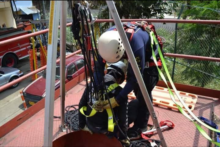 Rescate Industrial / Avanzado alturas teórico - Practico en centro de entrenamiento.